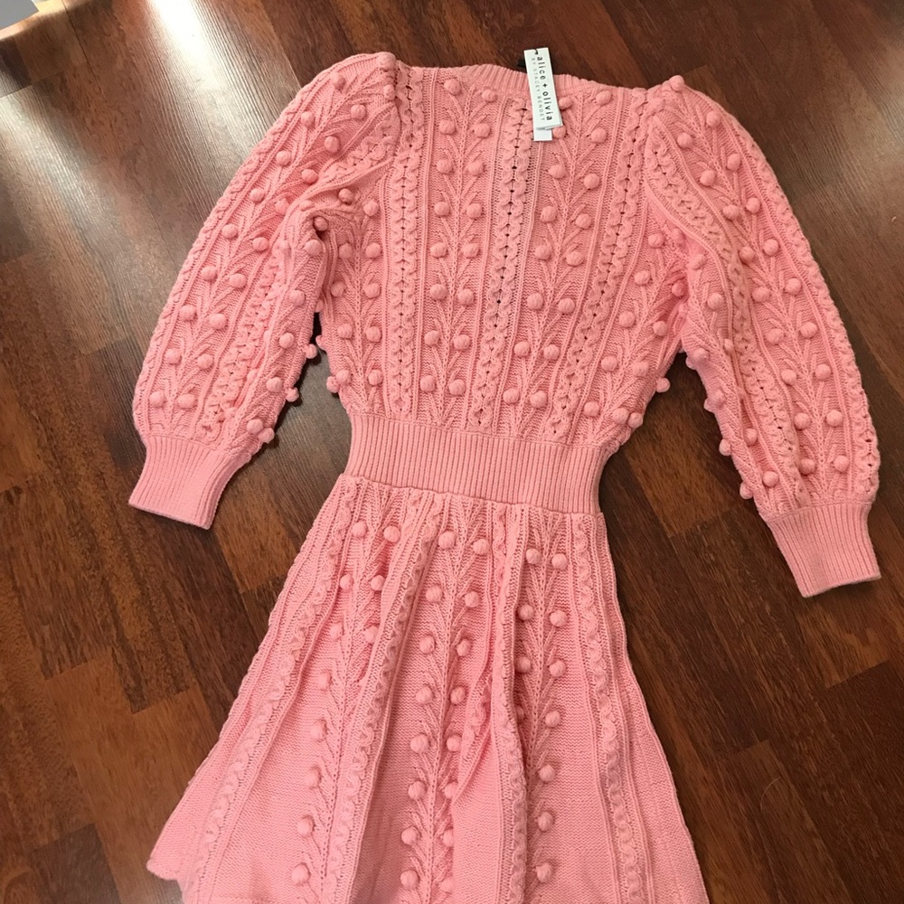 NWT Alice + Olivia Kitty Bow Front Puff Sleeve Sweater Dress XS - Picture 10 of 17